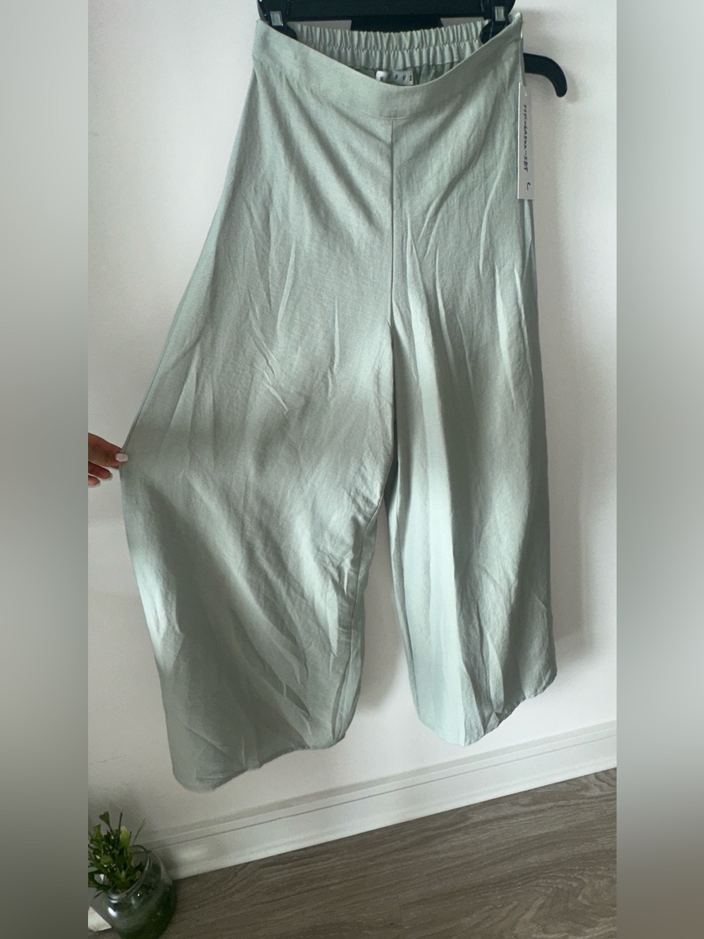 HYFVE Sage Green Tie-Strap Crop Top & Wide Leg Pants Set - Picture 7 of 8